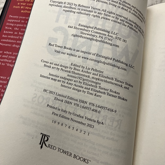 Fourth Wing First Edition Exclusive Holiday Edition Xaden Bonus Chapter Book - Picture 5 of 10